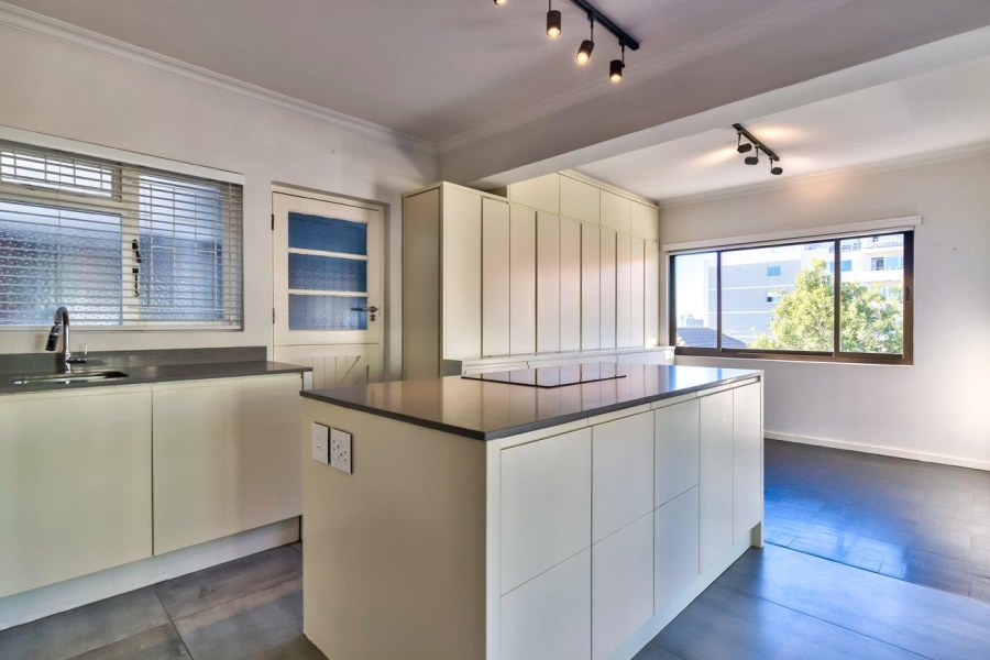 To Let 1 Bedroom Property for Rent in Bantry Bay Western Cape